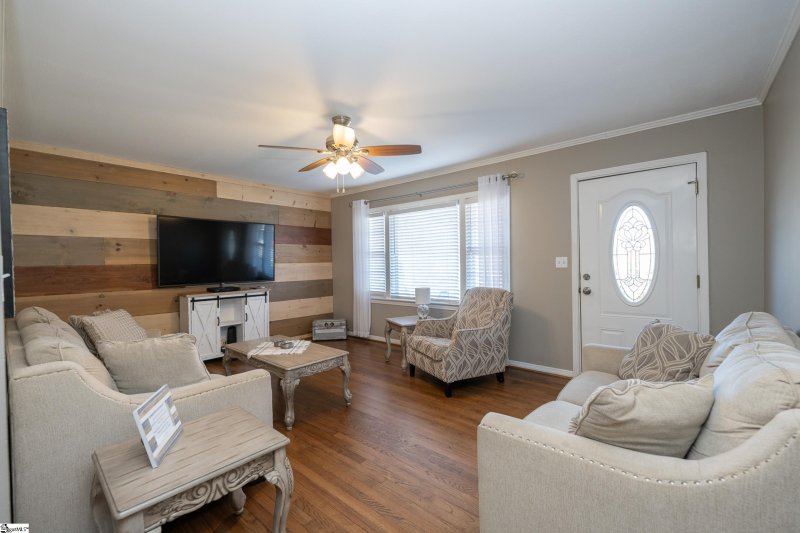 Property image 3 at 4 Butternut Drive, Greenville, SC 29605