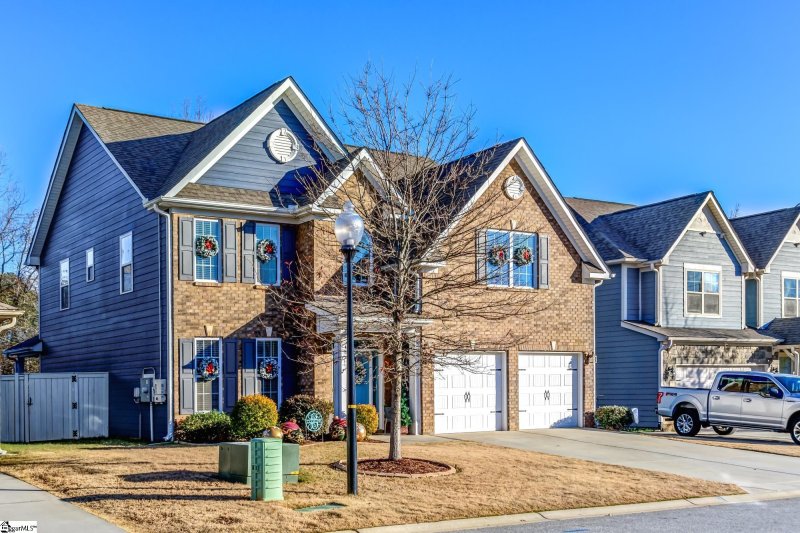 Property image 2 at 216 Raleighwood Lane, Simpsonville, SC 29681