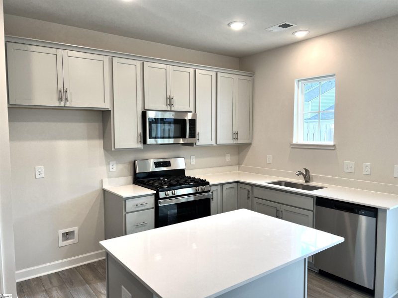 Property image 4 at 233 Taylor Woods Court, Greenville, SC 29607