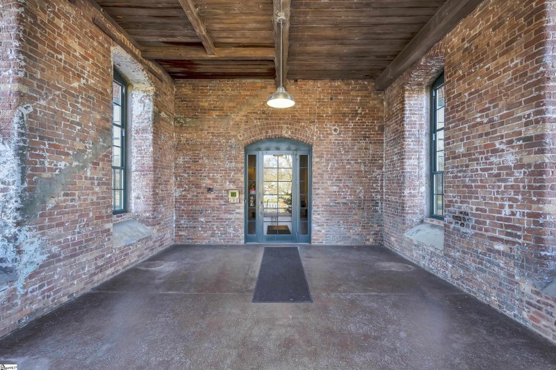 Property image 4 at 400 Mills Avenue, Greenville, SC 29605