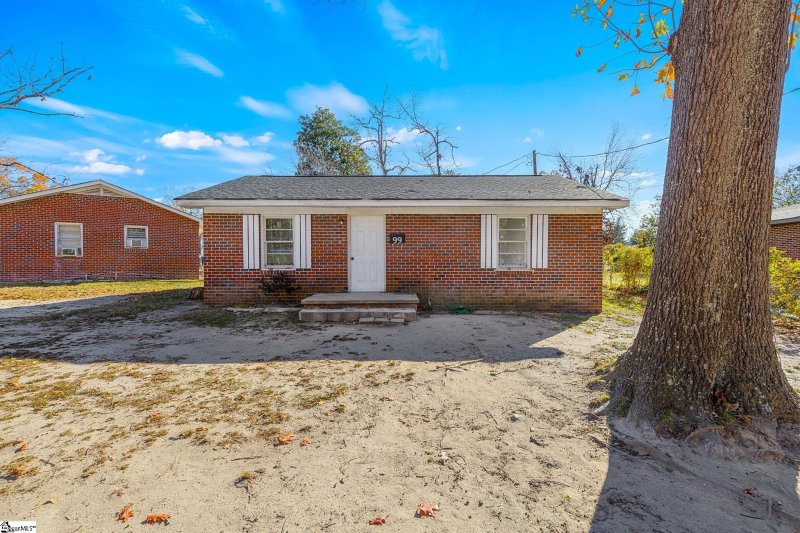 Property image 2 at 99 Mayfair Drive, Taylors, SC 29687