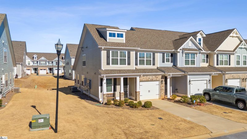 Property image 3 at 46 Red Horse Way, Greer, SC 29651