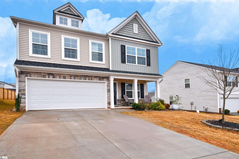 Property image 2 at 8 Pendergast Road, Greenville, SC 29605