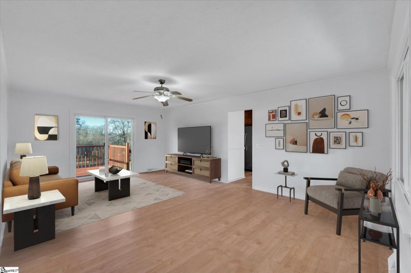 Property image 4 at 300 Mccue Street, Easley, SC 29642-2811