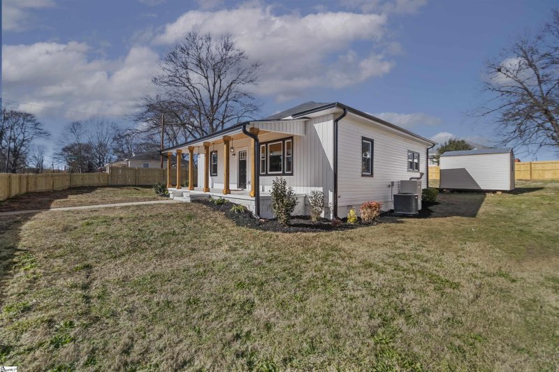 Property image 3 at 13 7th Street, Greenville, SC 29611