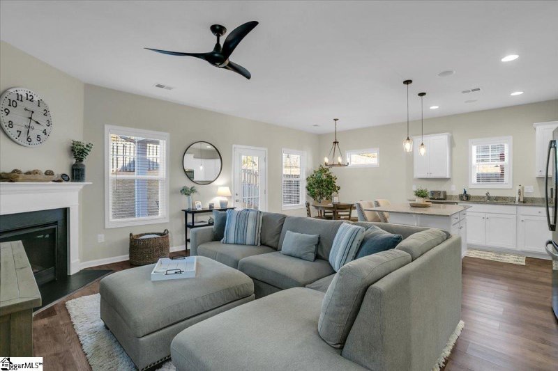 Property image 4 at 140 Highland Park Court, Easley, SC 29642