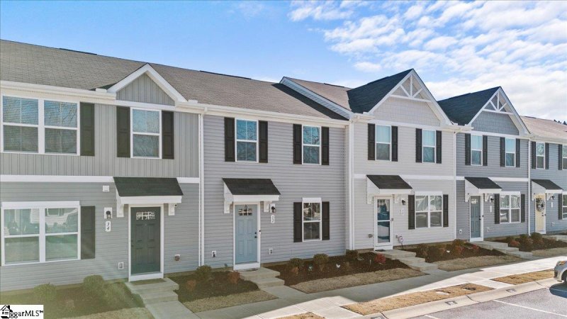 Property image 2 at 32 Tidworth Drive, Greer, SC 29651