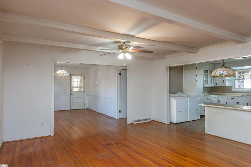 Property image 4 at 1307 Ne Main Street, Simpsonville, SC 29681