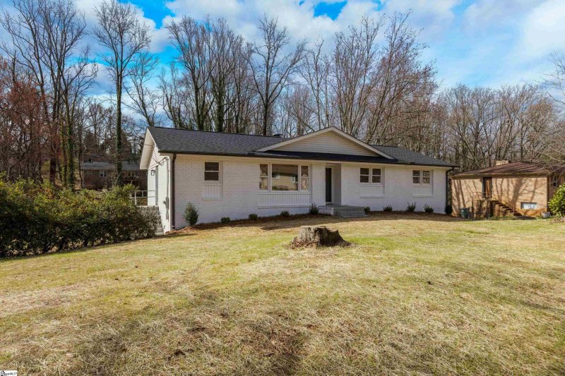 Property image 3 at 11 Longmeadow Road, Taylors, SC 29687