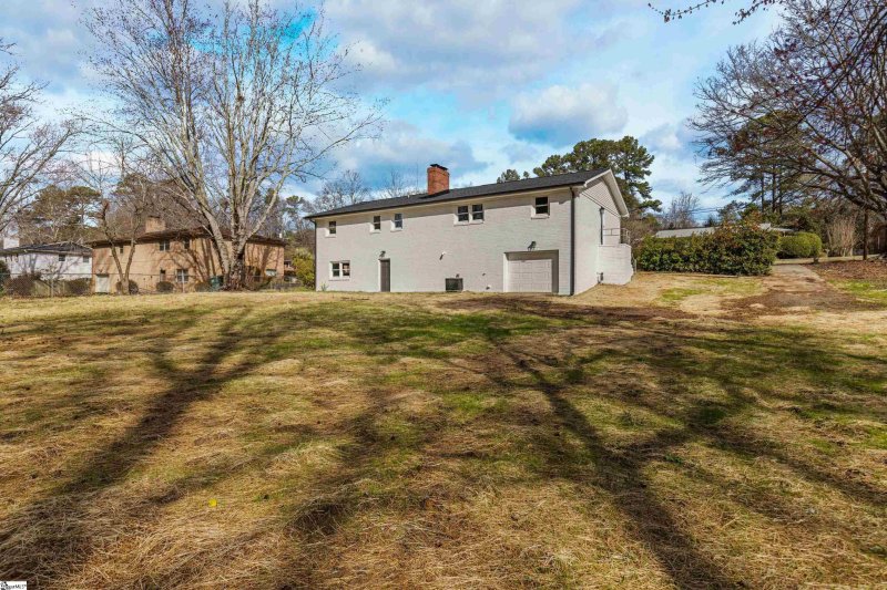 Property image 4 at 11 Longmeadow Road, Taylors, SC 29687