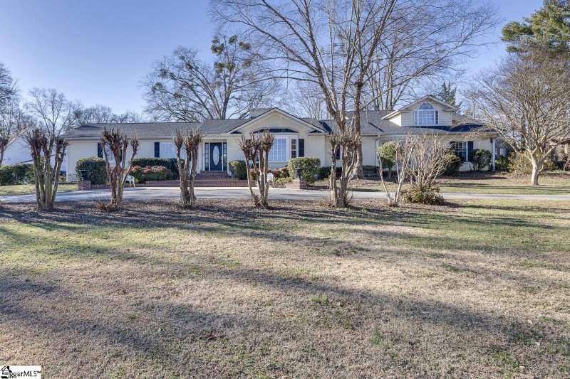 Property image 5 at 11 Briarwood Boulevard, Greenville, SC 29615