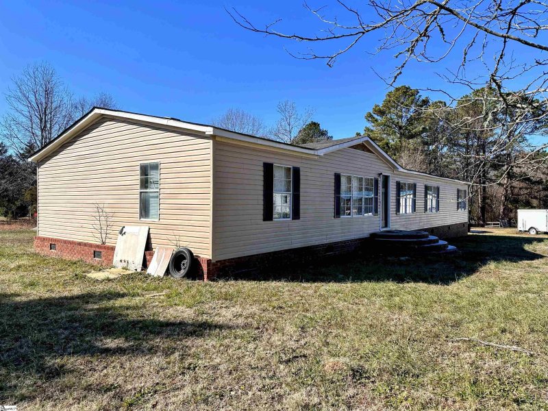 Property image 2 at 9 Long Acre Lane, Simpsonville, SC 29680