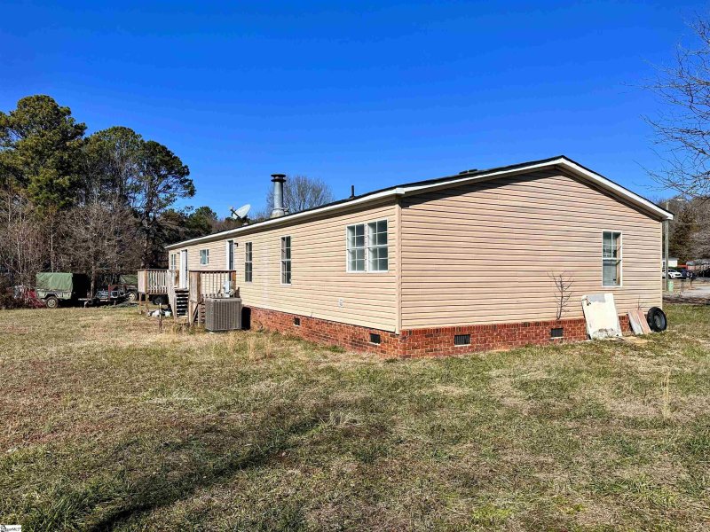 Property image 3 at 9 Long Acre Lane, Simpsonville, SC 29680