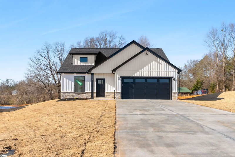 Property image 3 at 2039 Meadow Glen Court, Chesnee, SC 29323