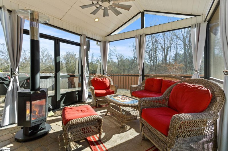 Property image 4 at 208 Rivers Edge Circle, Simpsonville, SC 29680