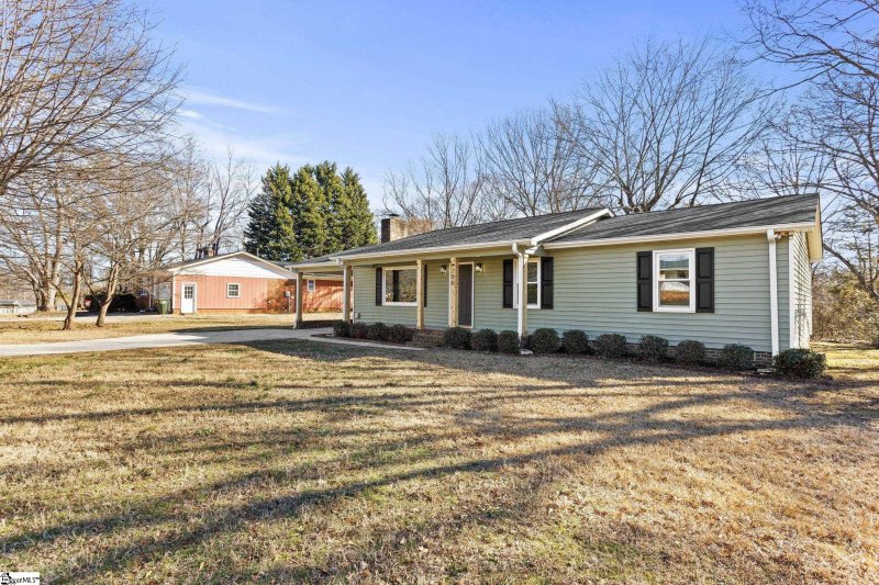 Property image 4 at 200 Farrar Lane, Greer, SC 29650