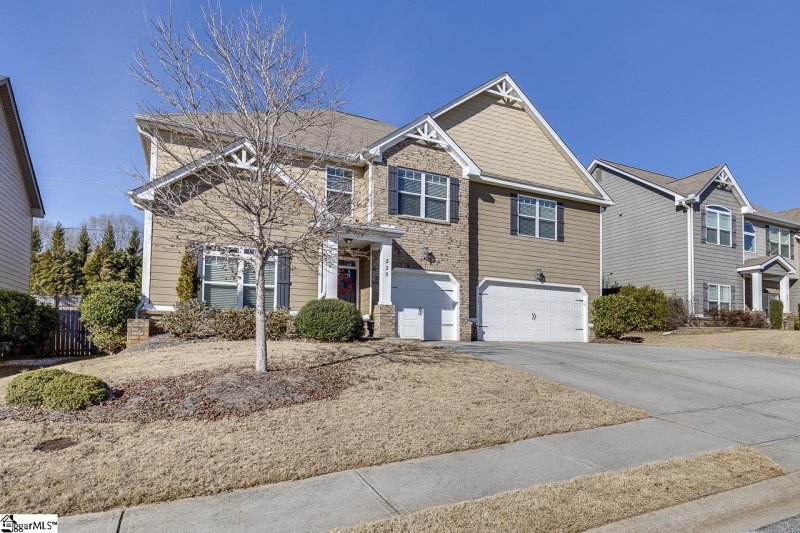 Property image 3 at 225 Lovelace Court, Simpsonville, SC 29681