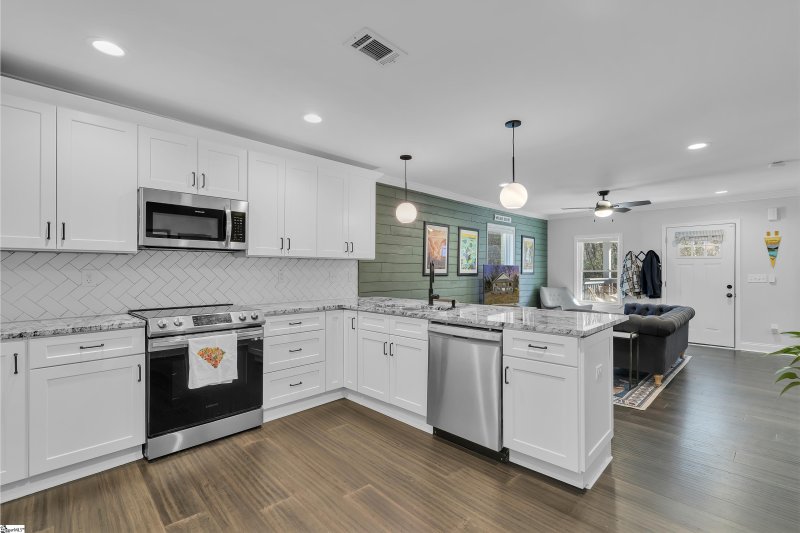 Property image 3 at 111 Norwood Street, Greenville, SC 29611