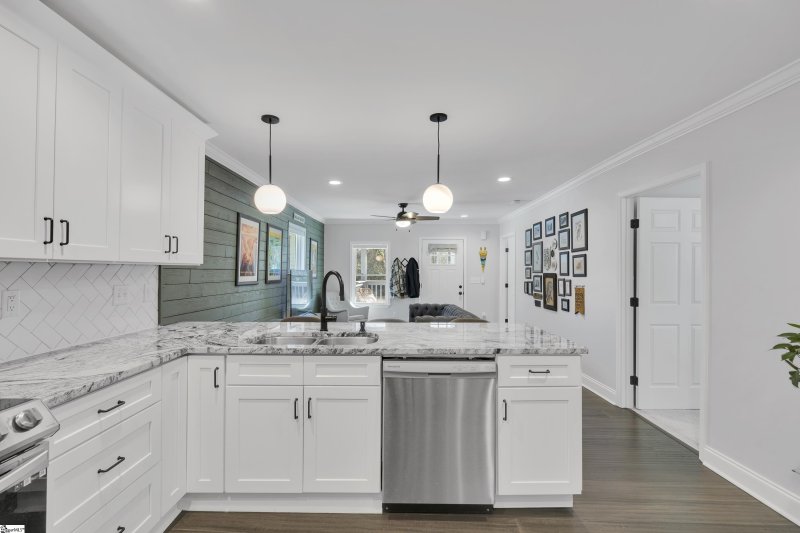 Property image 4 at 111 Norwood Street, Greenville, SC 29611