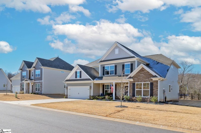 Property image 2 at 324 Carriage Hill Drive, Easley, SC 29642