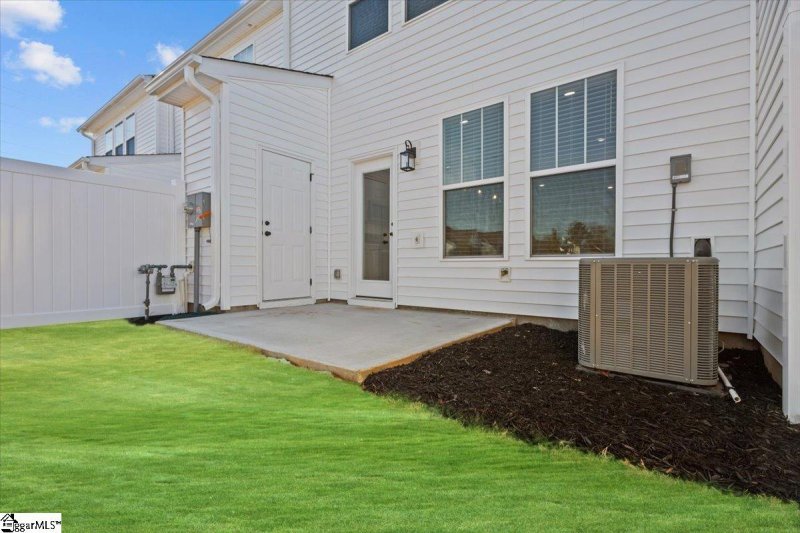 Property image 4 at 447 Hazelcote Road, Greenville, SC 29617