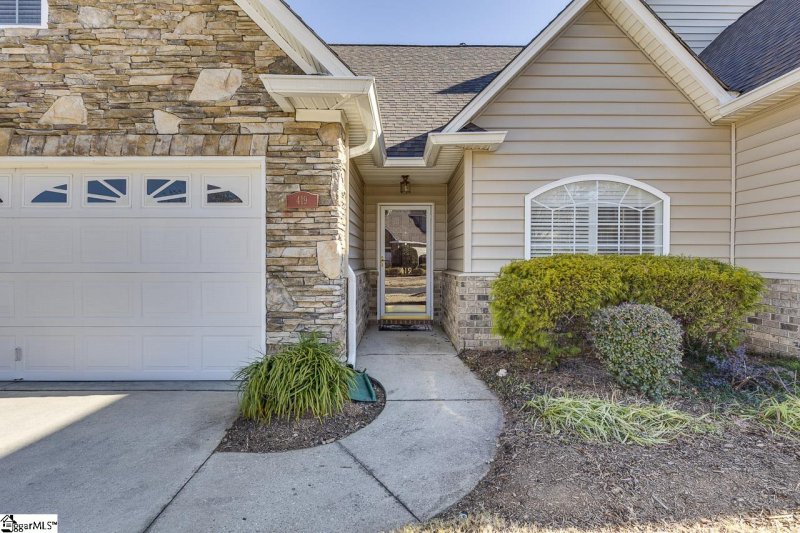 Property image 2 at 419 Falling Rock Way, Greenville, SC 29615