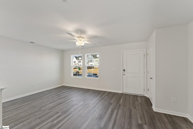 Property image 4 at 674 Blossom Run, Spartanburg, SC 29307