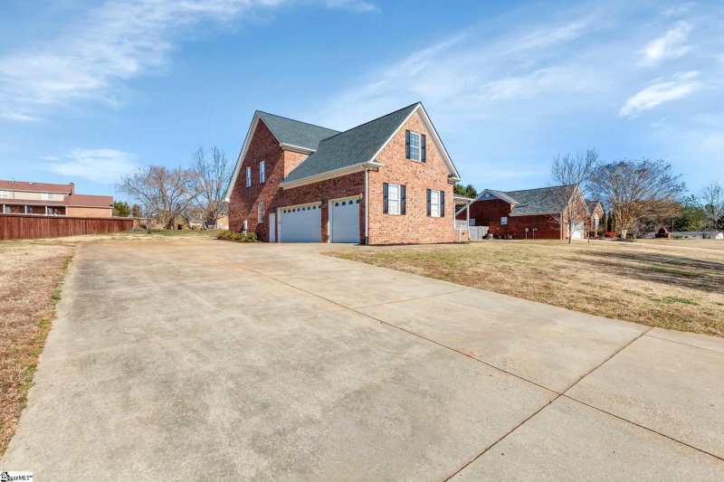 Property image 4 at 4 Lovalley Way, Taylors, SC 29687