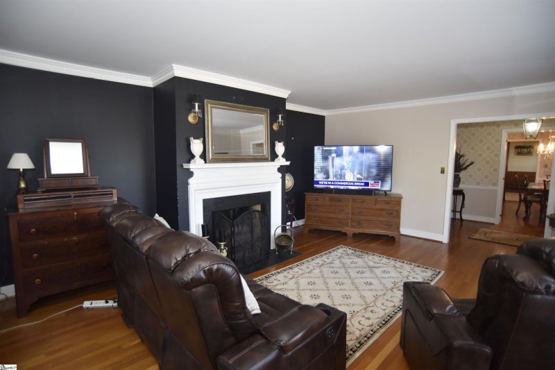 Property image 3 at 239 Sheffield Road, Greer, SC 29651