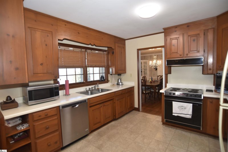 Property image 4 at 239 Sheffield Road, Greer, SC 29651
