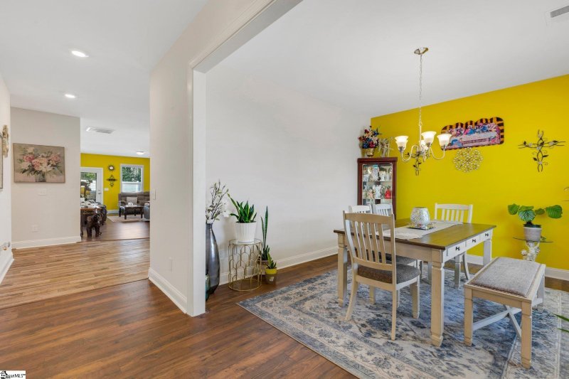 Property image 3 at 202 Braselton Street, Greer, SC 29651