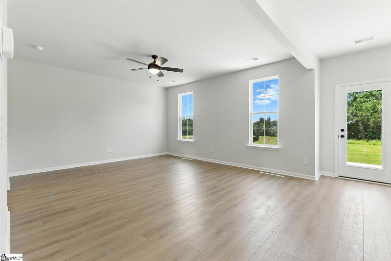 Property image 5 of 7011 New Horizons Lane in Landmark Commons, Boiling Springs, SC 29316