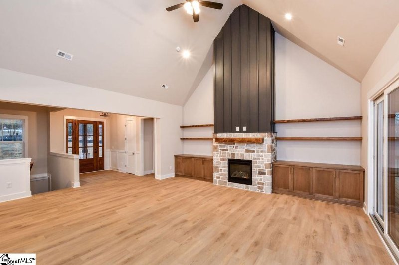 Property image 3 at 5 Woodland Hills Lane, Fountain Inn, SC 29644