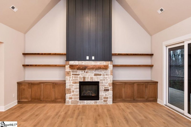 Property image 5 at 5 Woodland Hills Lane, Fountain Inn, SC 29644