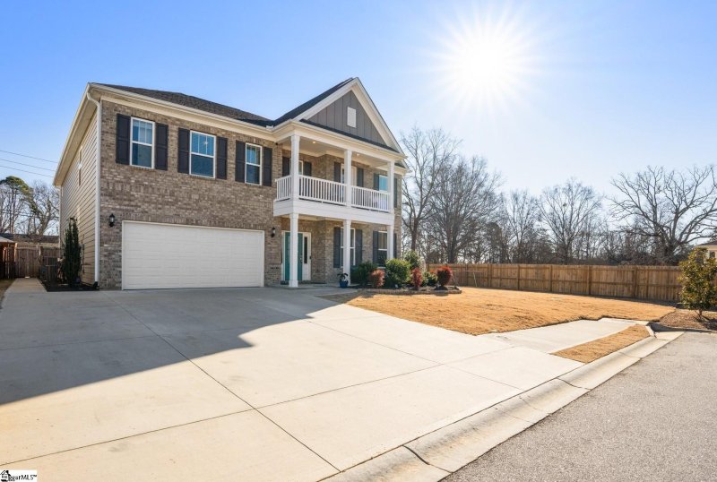 Property image 2 at 403 Yarrow Way, Greenville, SC 29607