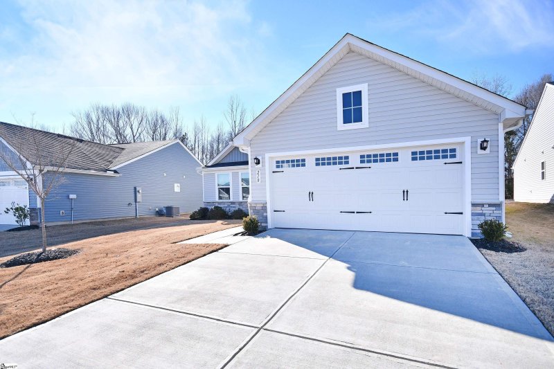 Property image 3 at 210 Stockland Trail, Fountain Inn, SC 29644