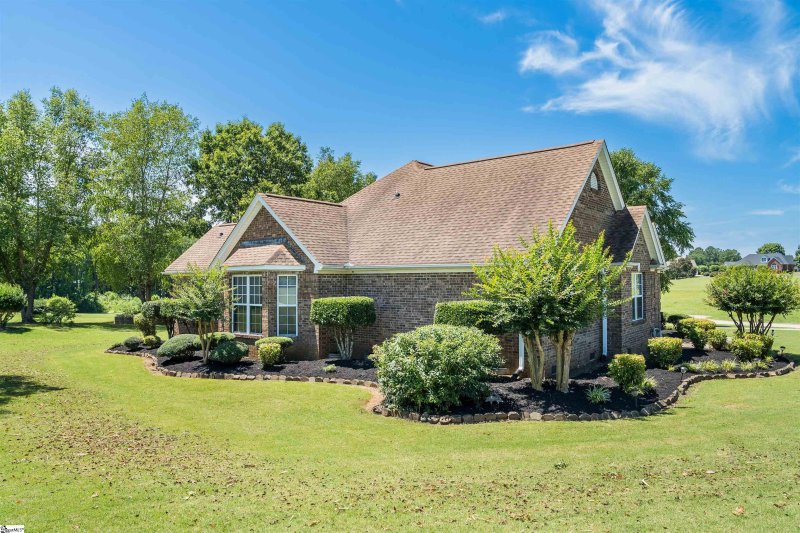 Property image 3 of 1 Carnoustie Court in Links O Tryon, Campobello, SC 29322