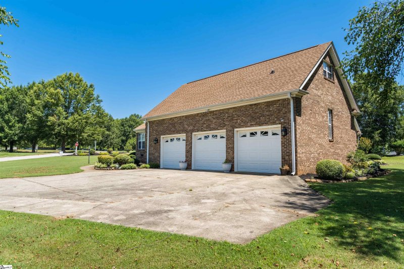 Property image 4 of 1 Carnoustie Court in Links O Tryon, Campobello, SC 29322