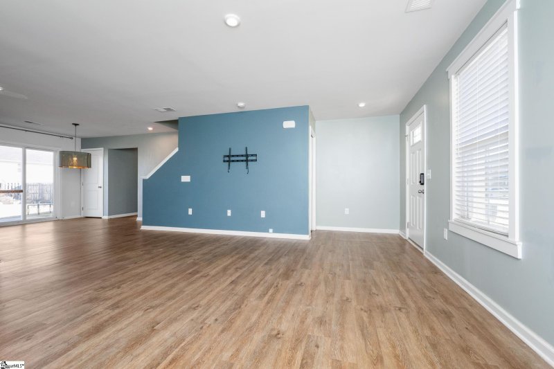 Property image 3 at 706 Braeswood Street, Greenville, SC 29617