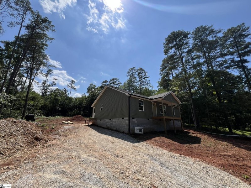 Property image 3 at 213 Wood Valley Drive, Westminster, SC 29693