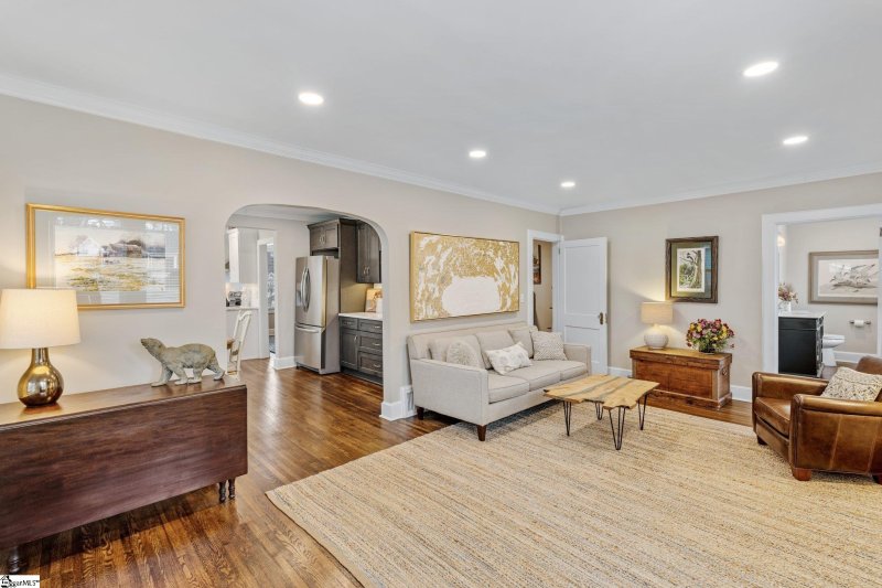 Property image 3 at 6 Wiuka Avenue, Greenville, SC 29607