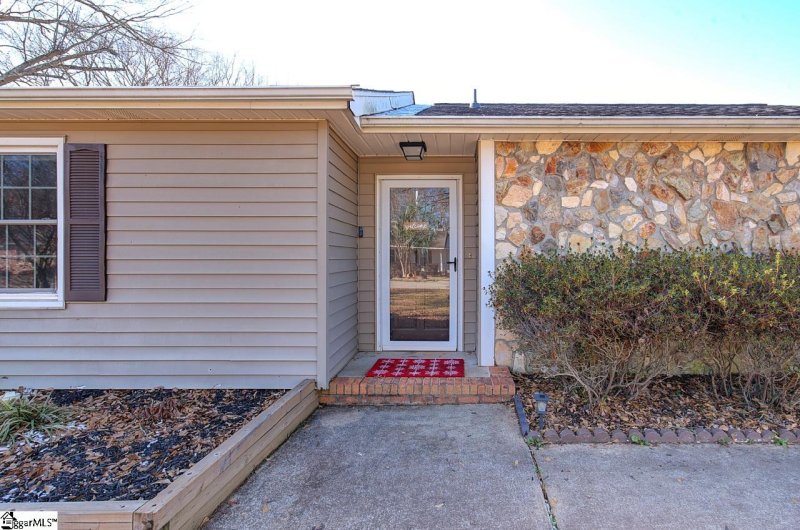 Property image 3 at 104 Dorian Drive, Simpsonville, SC 29680