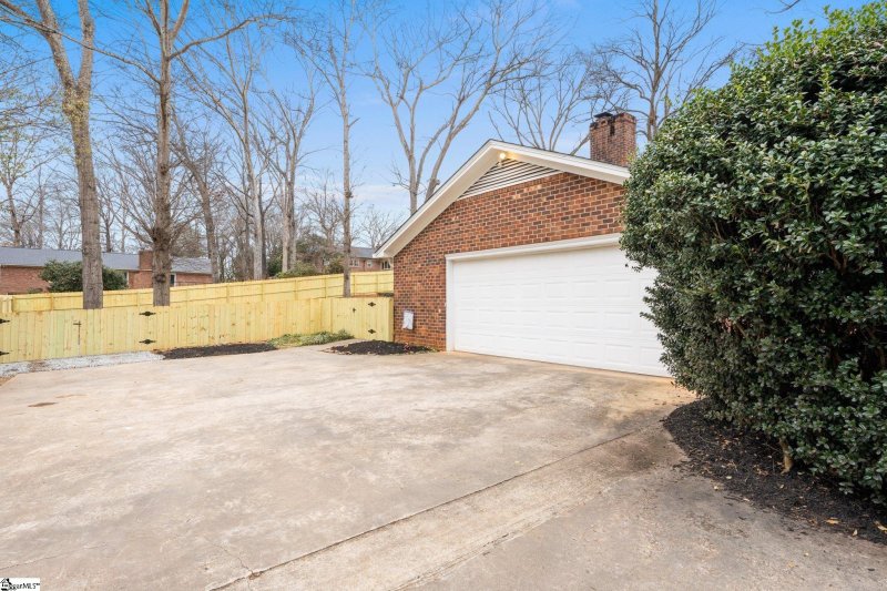Property image 4 at 1 Donington Drive, Greenville, SC 29615