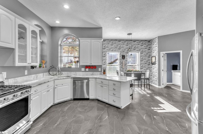 Property image 4 at 6 Lemington Court, Greenville, SC 29609