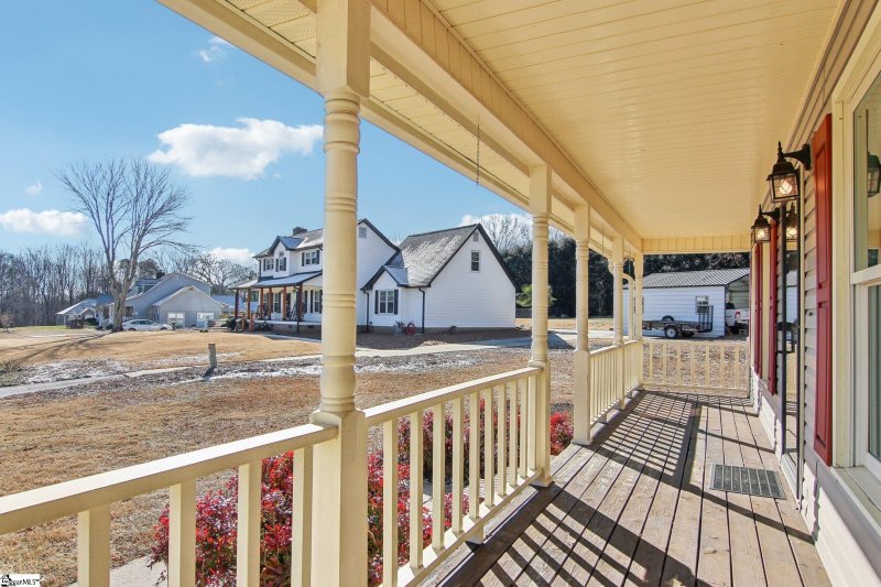 Property image 2 at 219 Terra Oaks Court, Easley, SC 29642