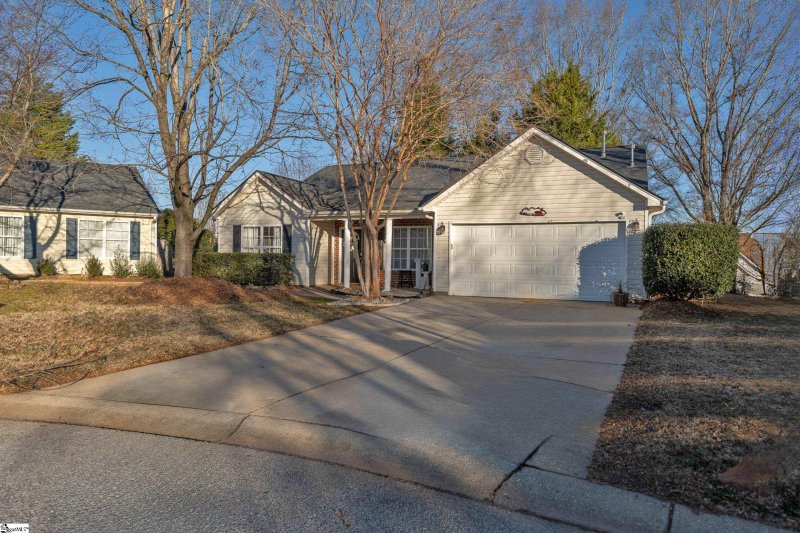 Property image 2 at 33 Seaside Lane, Greer, SC 29650
