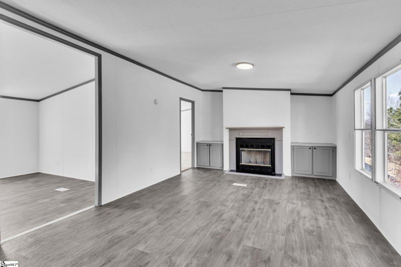 Property image 3 at 204 Riverbreeze Road, Greenville, SC 29611