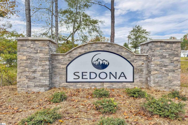 Property image 2 at 103 Denbigh Lane, Greenville, SC 29605