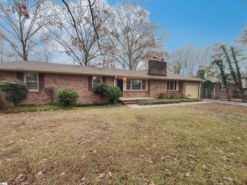 Property image 2 at 104 Windemere Drive, Greenville, SC 29615