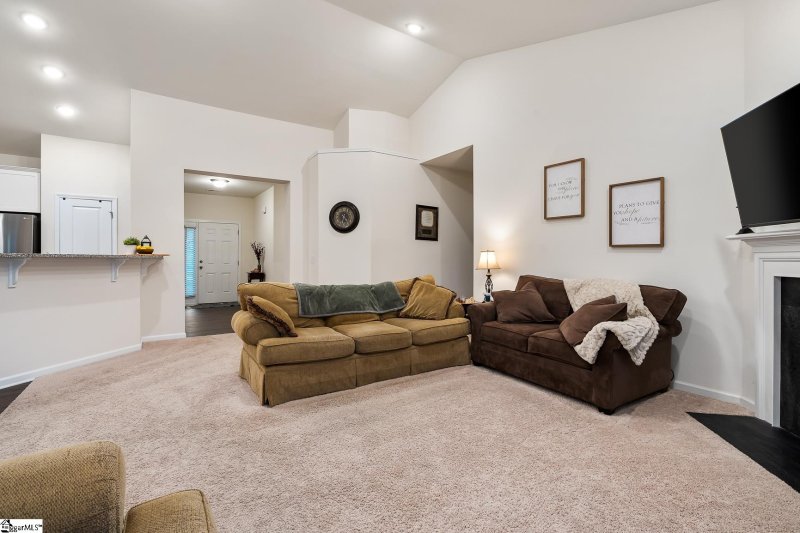 Property image 4 at 413 Balvenie Drive, Greenville, SC 29607